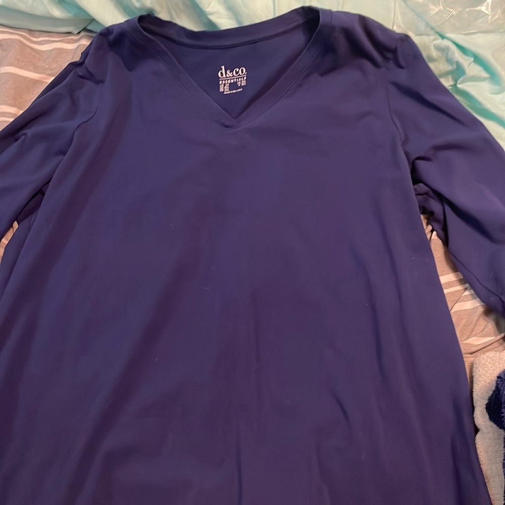 3/4 sleeve navy tshirt